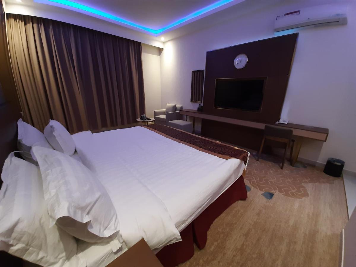 Qasr Alshamal Hotel Arar Luaran gambar